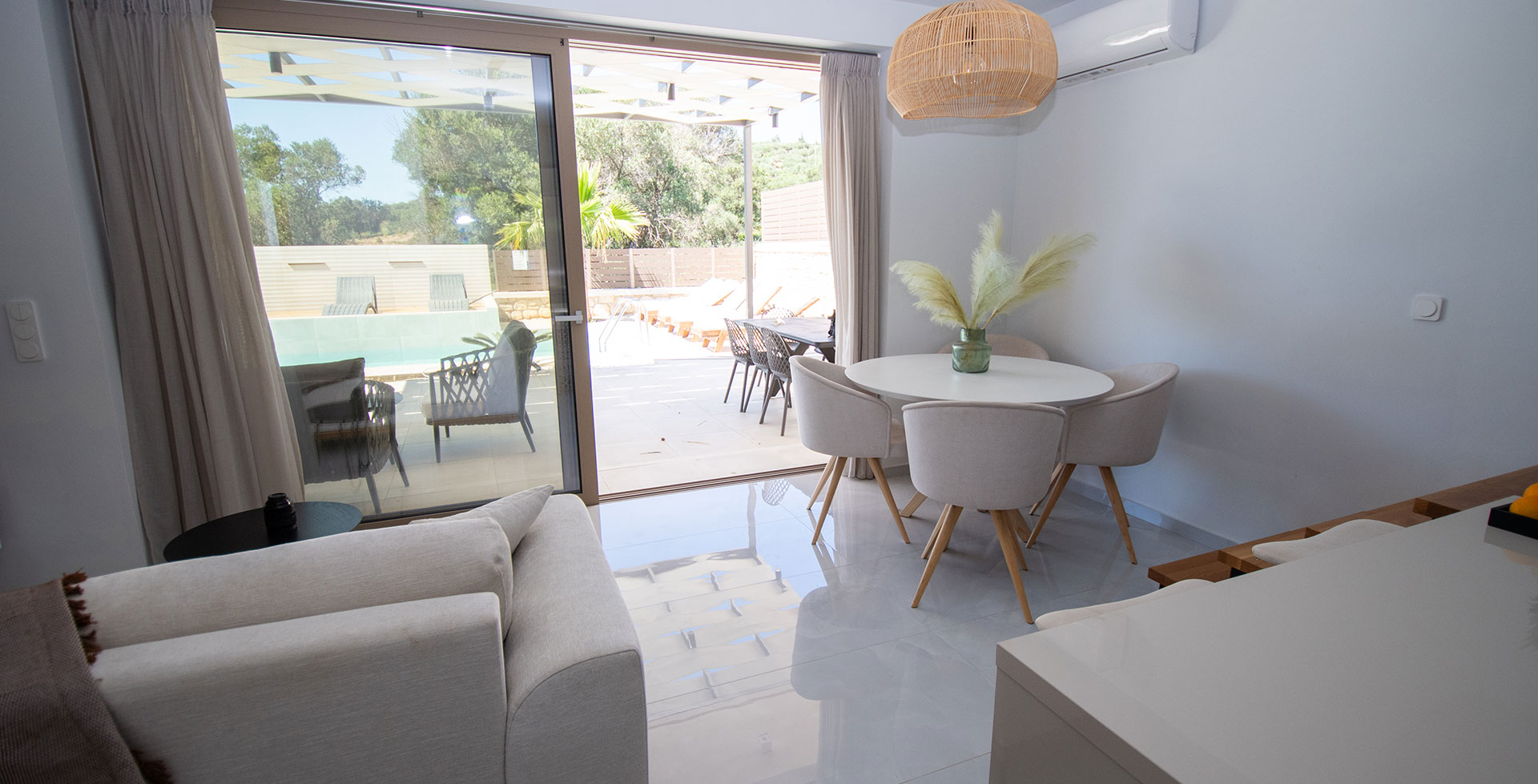 Silentium Villas | Modern living room and dining area